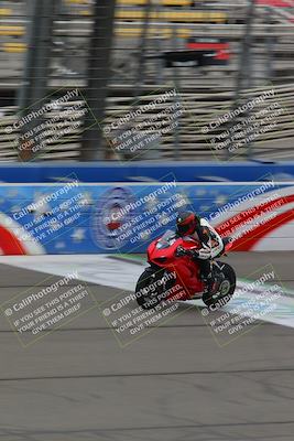 media/Oct-15-2022-Fastrack Riders (Sat) [[9a18b22502]]/Level4/Start Finish 900am/